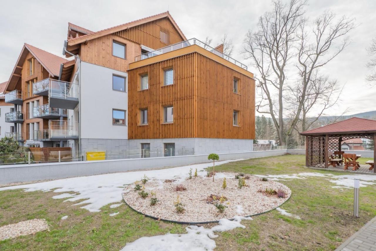 Stonehill24 - Apartament & Spa 스클라르스카포렘바 외부 사진